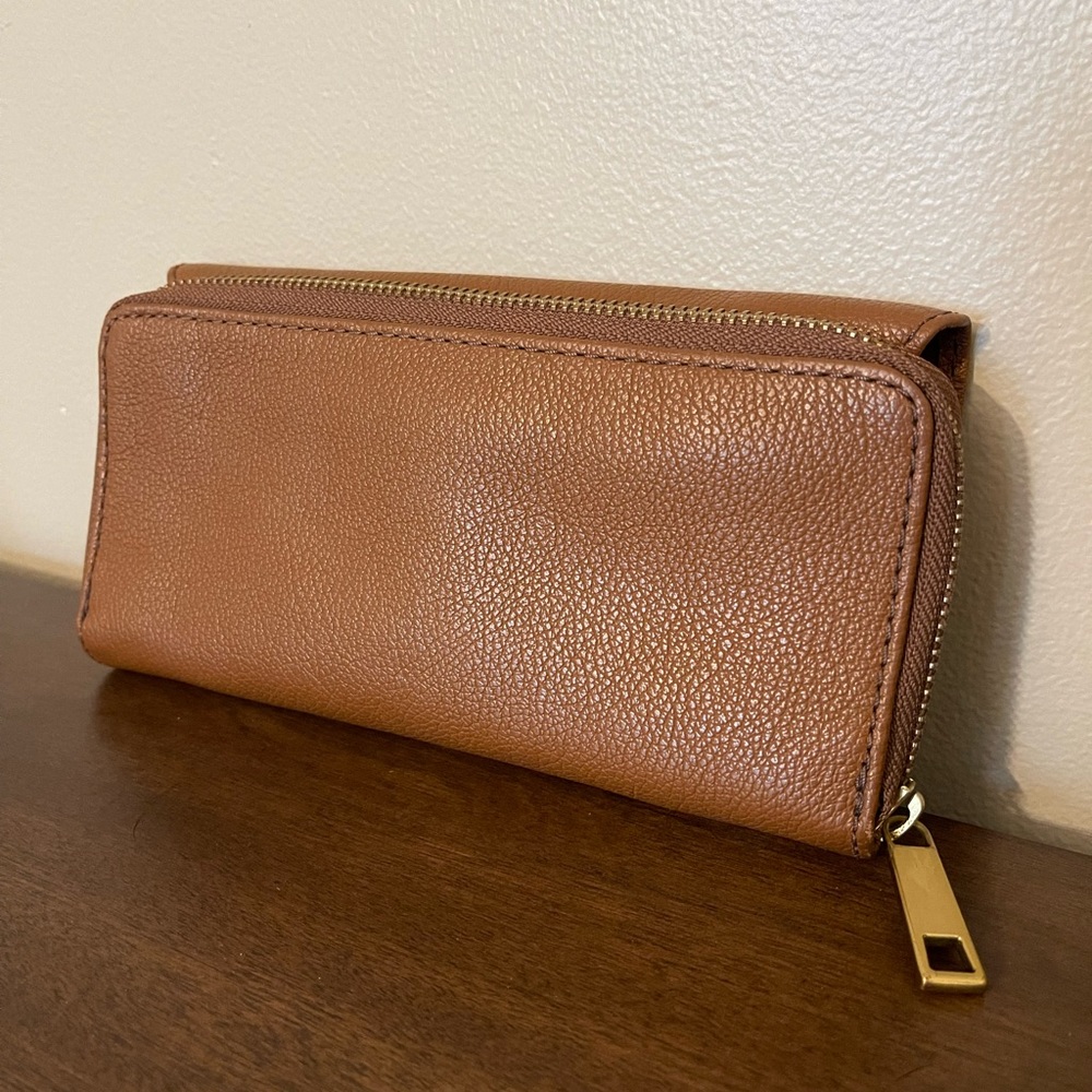 Fossil Wallet - Picture 2 of 4